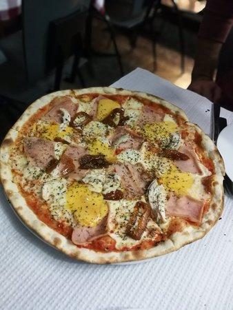 Paolo's Pizzaria